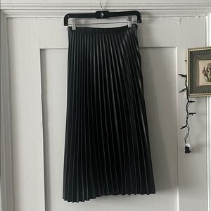 Zara Dark Green Pleated A-Line Maxi Skirt